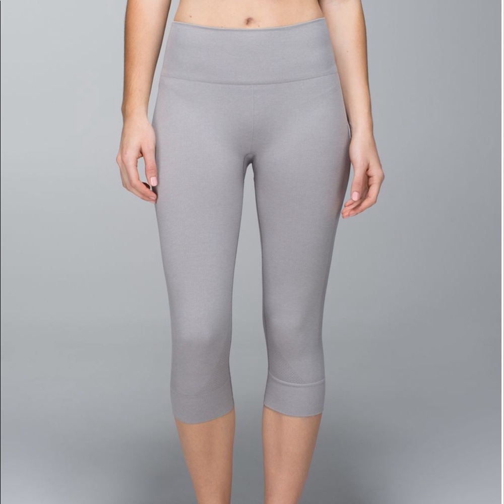 Lulu lemon grey crop leggings